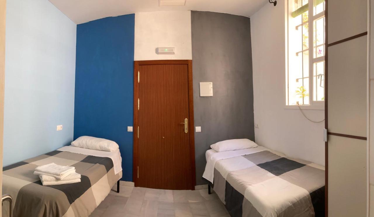 Baobab Hostal El Puerto de Santa María Kültér fotó